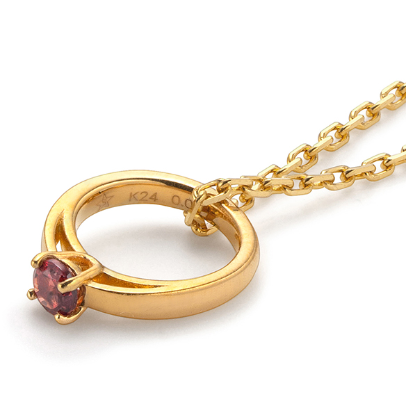 純金 誕生石ベビーリングペンダントトップ（1月の誕生石：ガーネット）