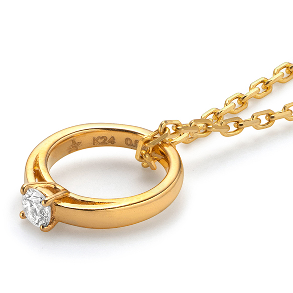 純金 誕生石ベビーリングペンダントトップ（4月の誕生石：ダイヤモンド）